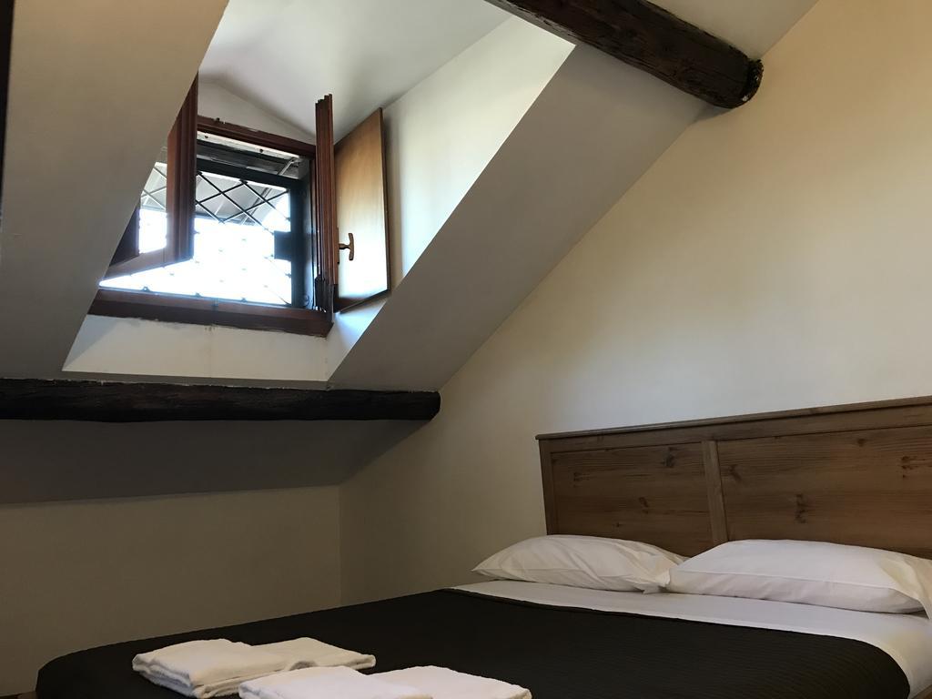 Charming Apartment The Castle Milan Exterior photo